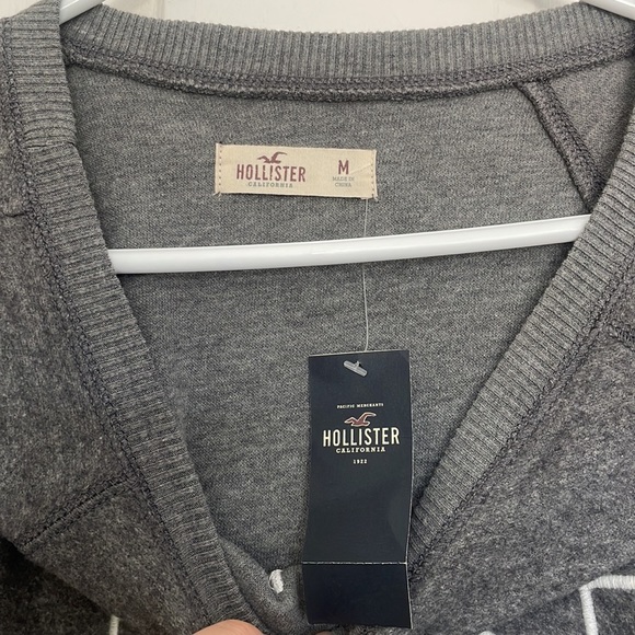 NWT Hollister “Brunch Like You Mean It” Crew Neck Sweatshirt, Grey - Picture 5 of 6